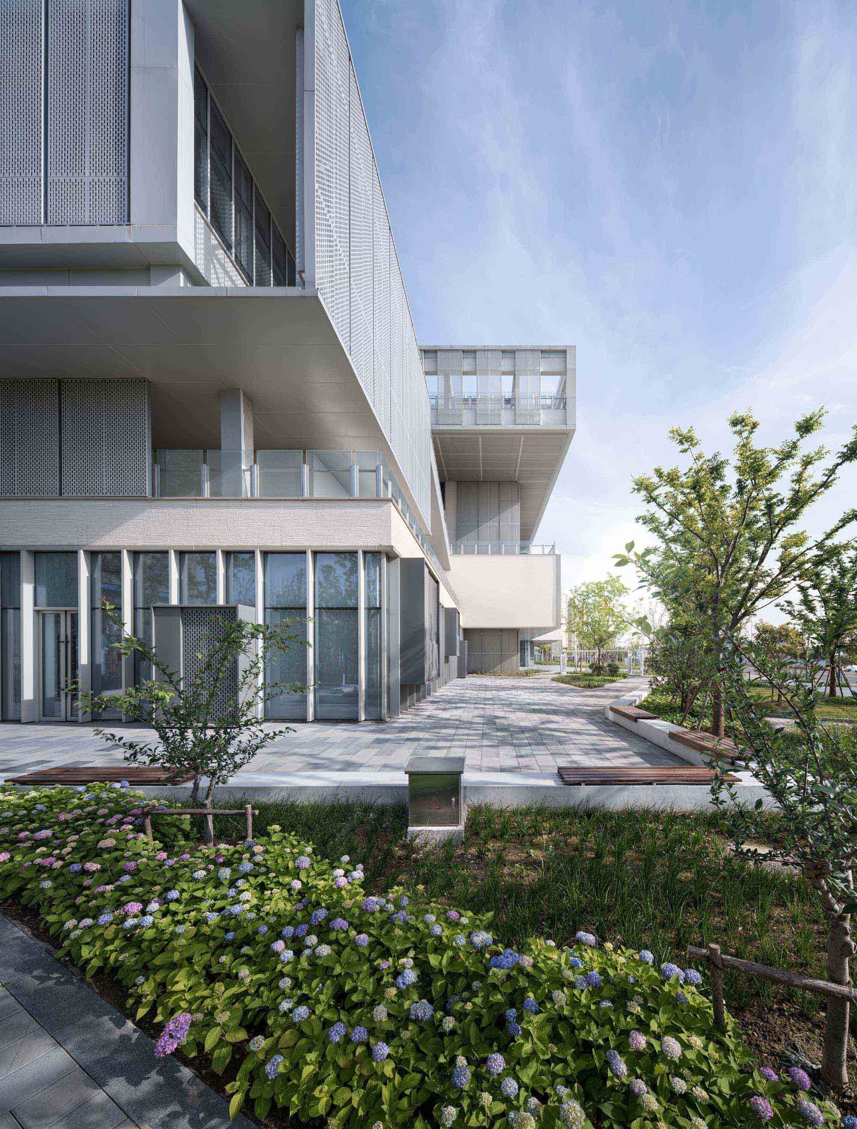 BIM建筑|靖江滨江新城长阳邻里中心 / 南大建筑钟华颖工作室