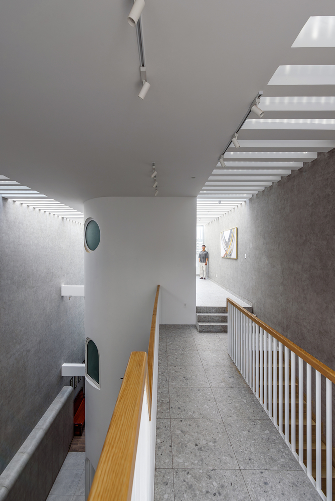 回归老街区的温暖森林露营灵感下的暮年居所别墅设计