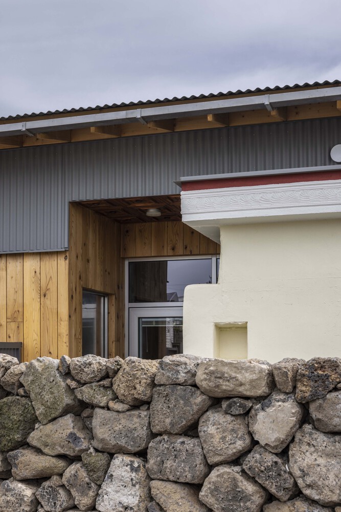 济州岛老房的新生新旧结构交织续写传统居住记忆的住宅设计