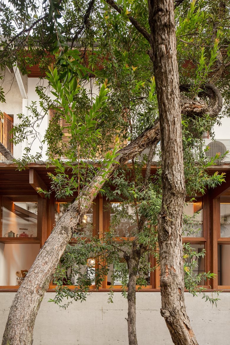 唤醒情感记忆重塑宁静生活简约质朴的别墅改造设计