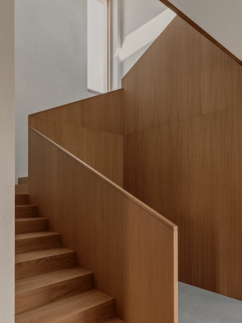 白桦林花园中的节能美学细节之处见匠心的度假屋设计