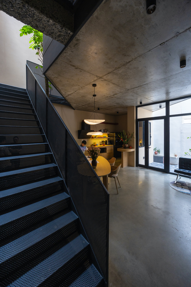 城市小巷夹缝中的山谷秘境承载亲情时光的别墅设计