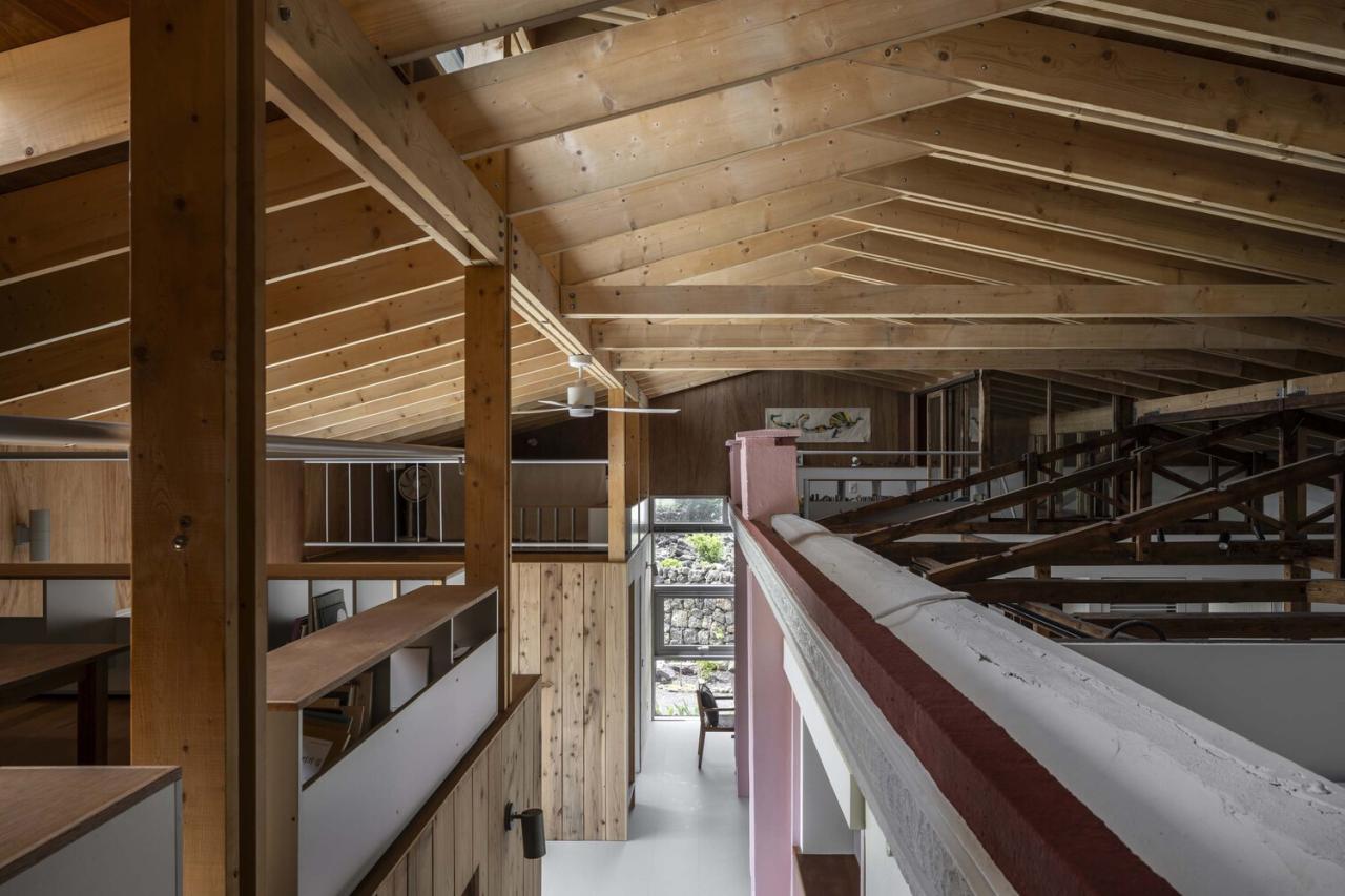 济州岛老房的新生新旧结构交织续写传统居住记忆的住宅设计