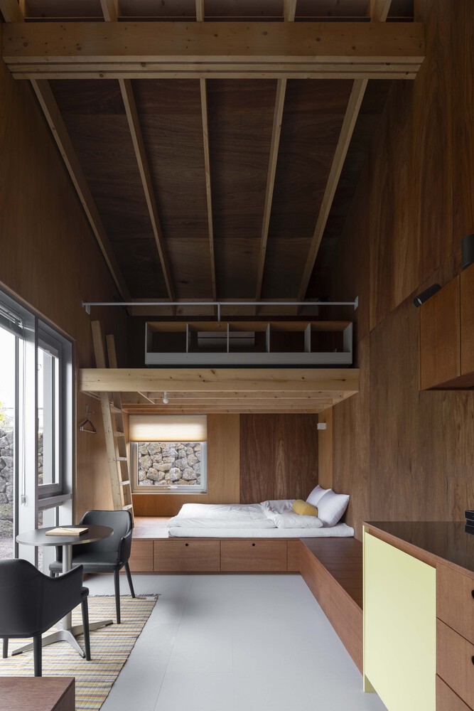 济州岛老房的新生新旧结构交织续写传统居住记忆的住宅设计