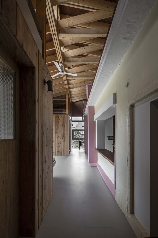 济州岛老房的新生新旧结构交织续写传统居住记忆的住宅设计