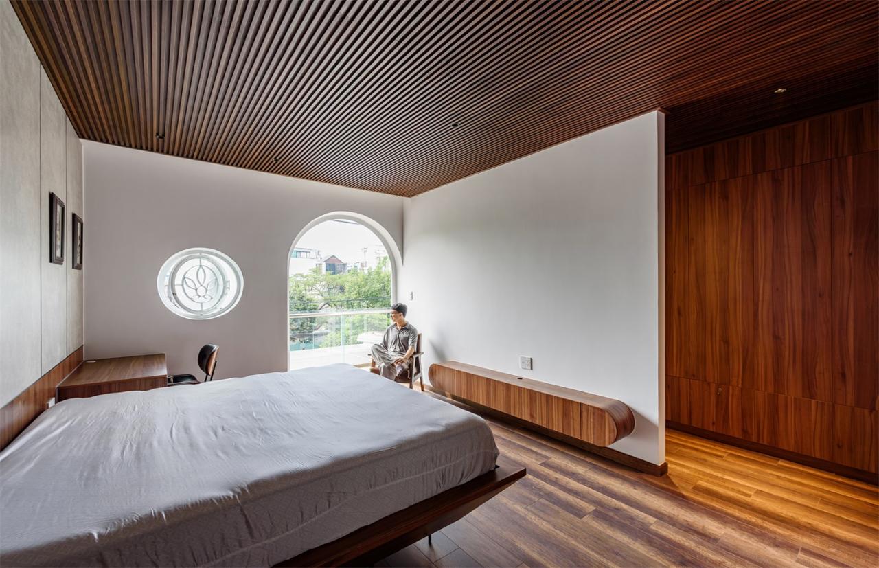 回归老街区的温暖森林露营灵感下的暮年居所别墅设计