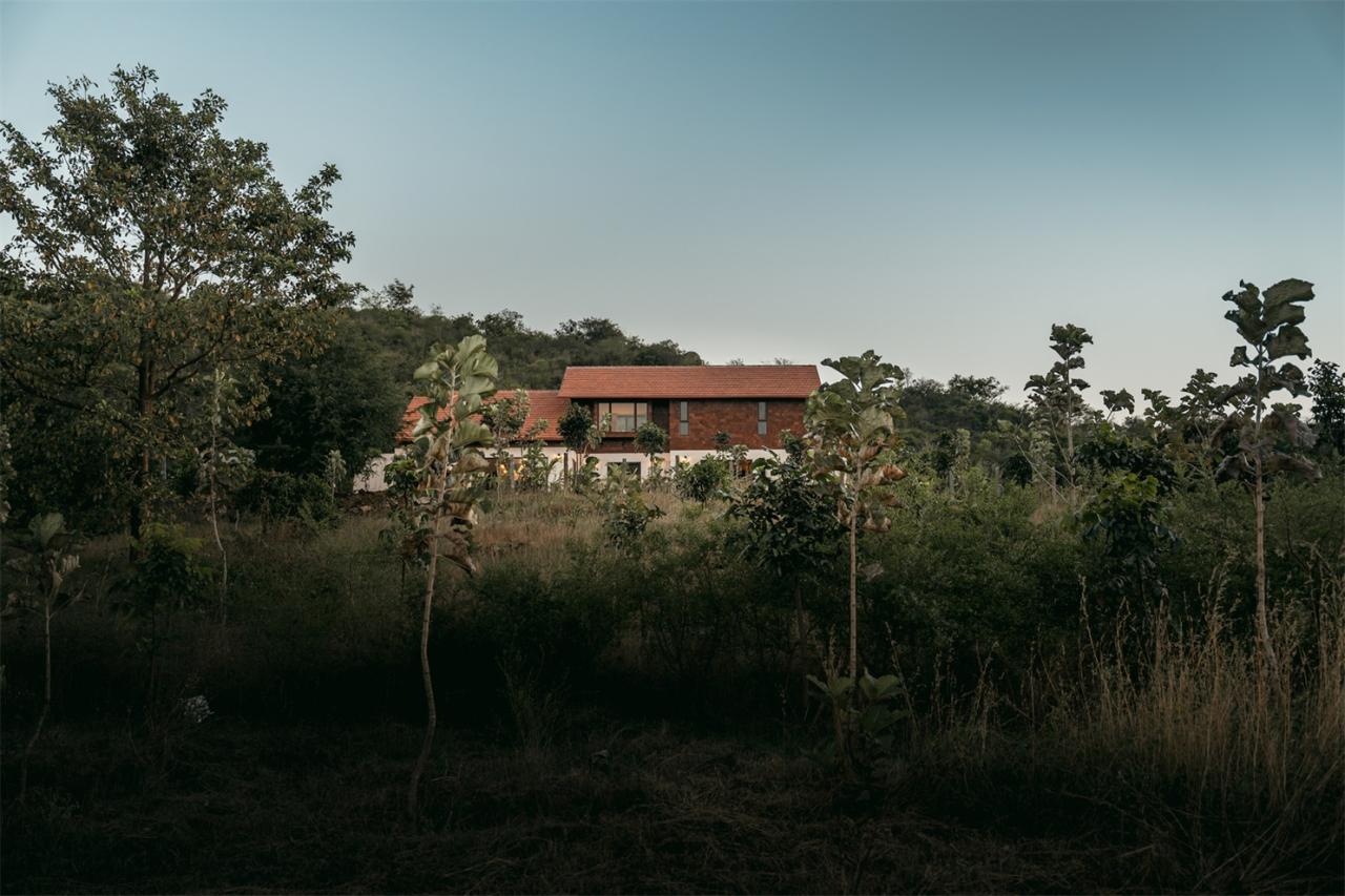 对环境气候材料研究响应与自然完美对话的别墅设计