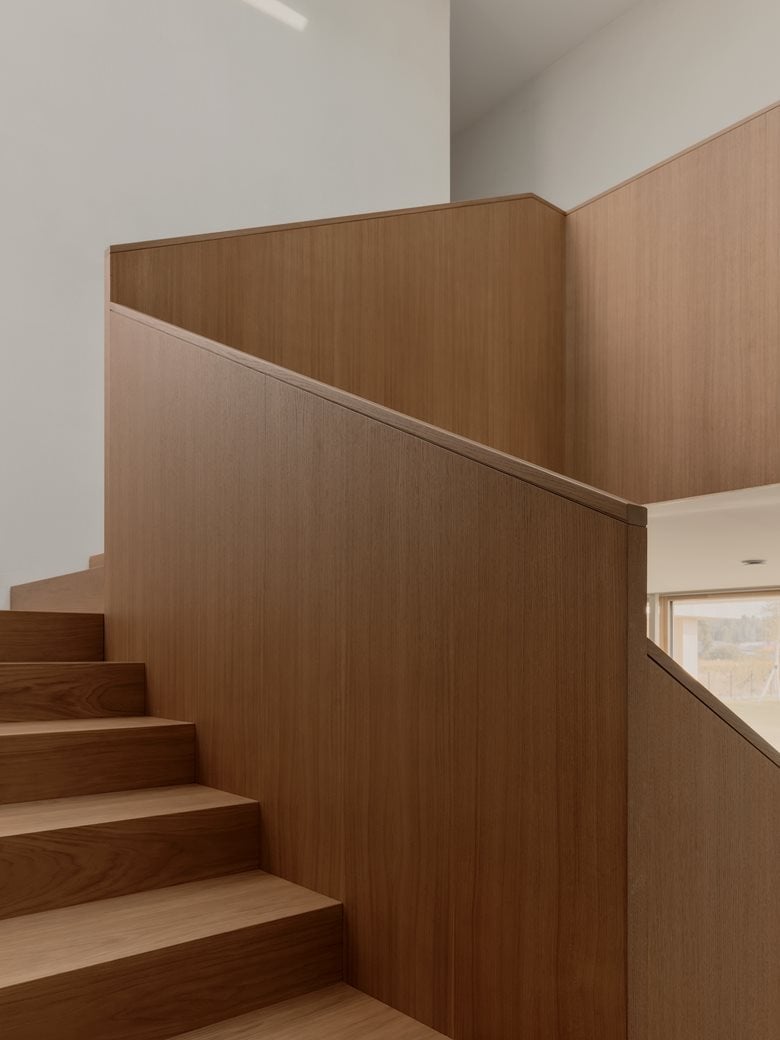 白桦林花园中的节能美学细节之处见匠心的度假屋设计