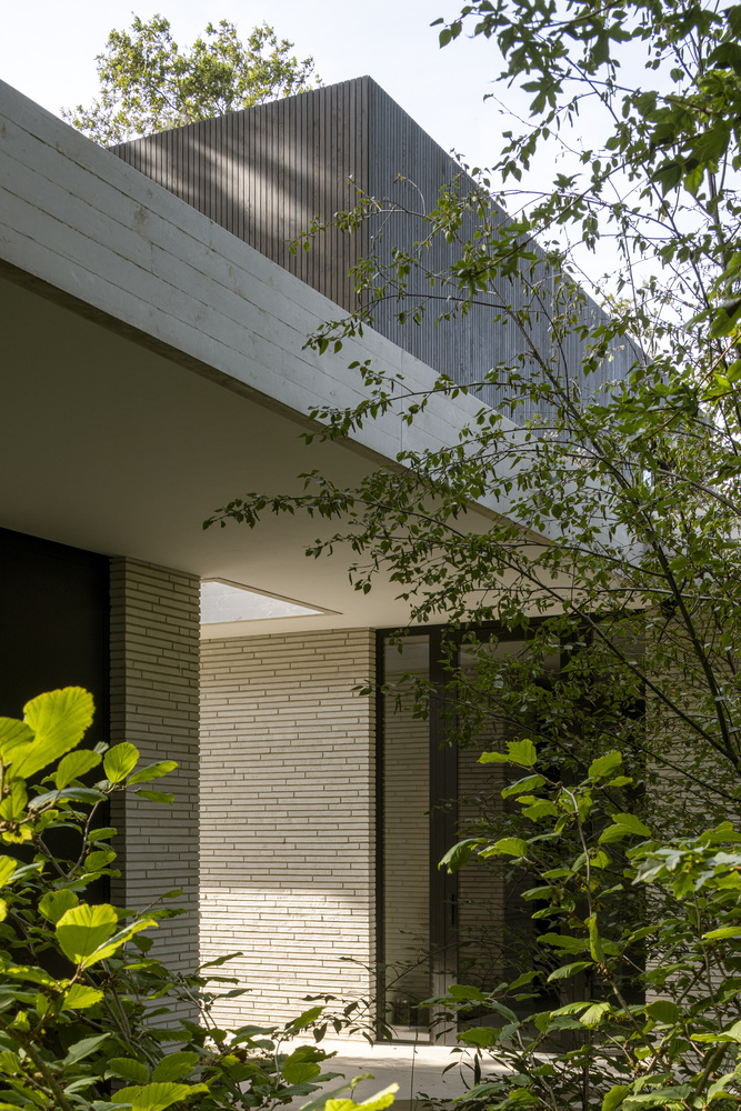 邂逅荷兰海岸隐匿别墅：一场自然、建筑与艺术的盛宴设计