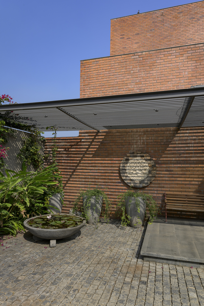 让生活亲近自然调和传统与现代的红砖乡村别墅设计