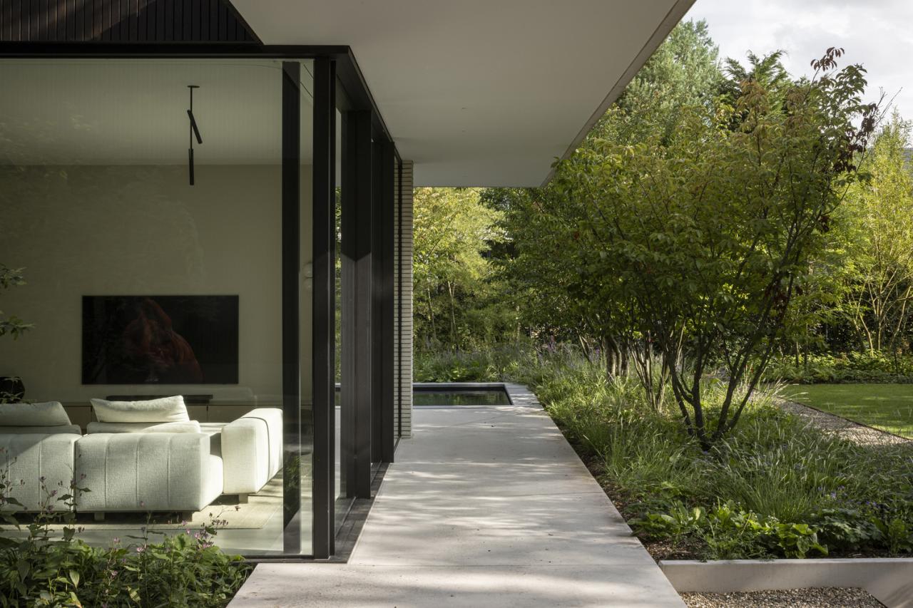 邂逅荷兰海岸隐匿别墅：一场自然、建筑与艺术的盛宴设计