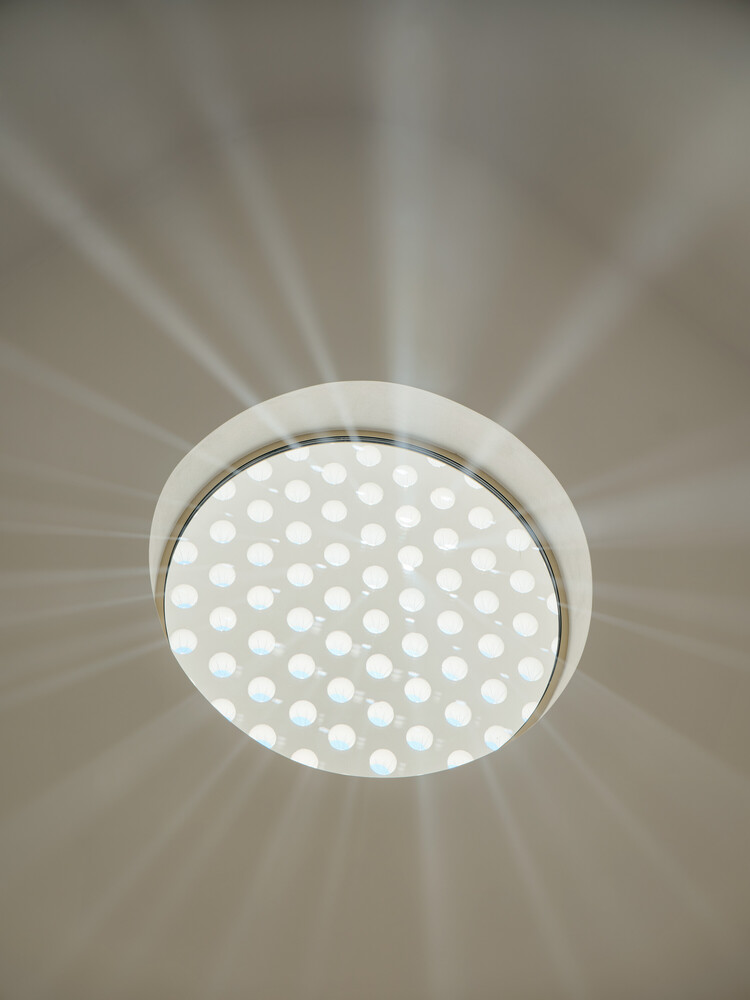 寻迹历史与自然致敬巴洛克与宗教灵感的神圣氛围住宅设计