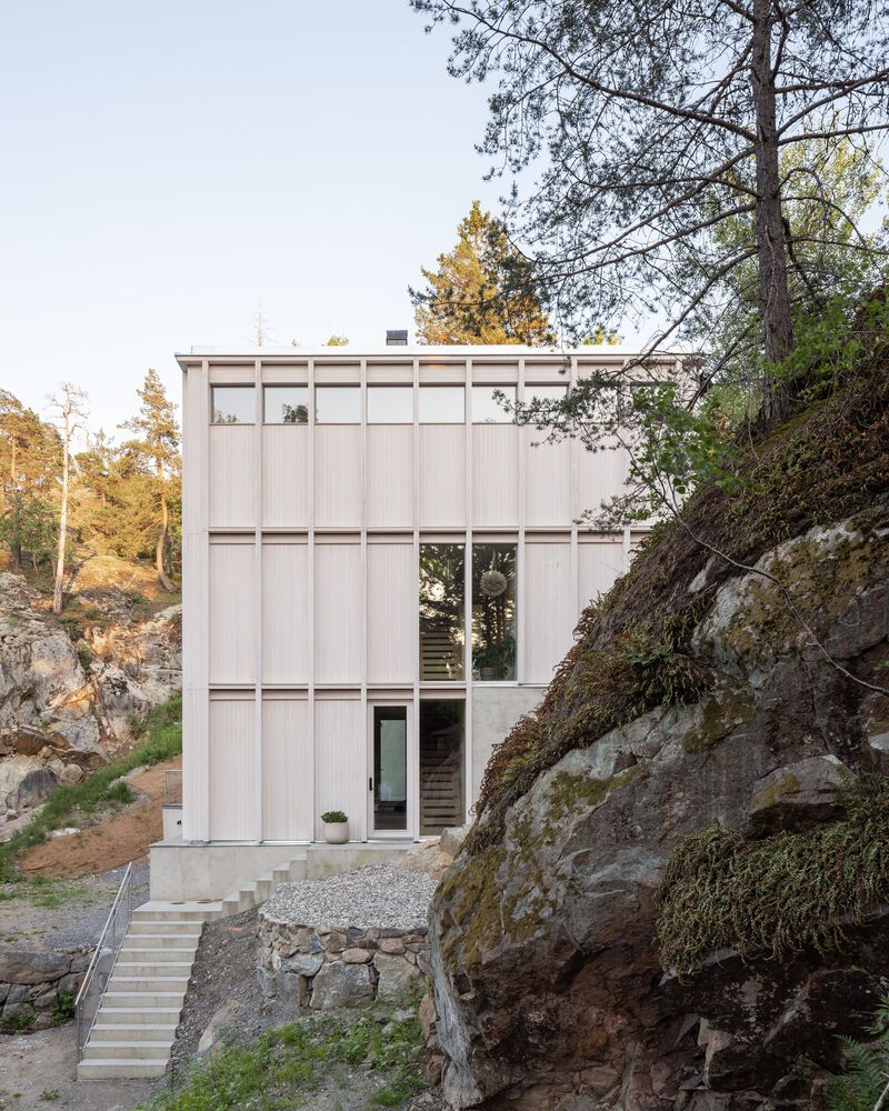 海峡边建筑奇迹挑战地形打造绝美视野的木质别墅设计