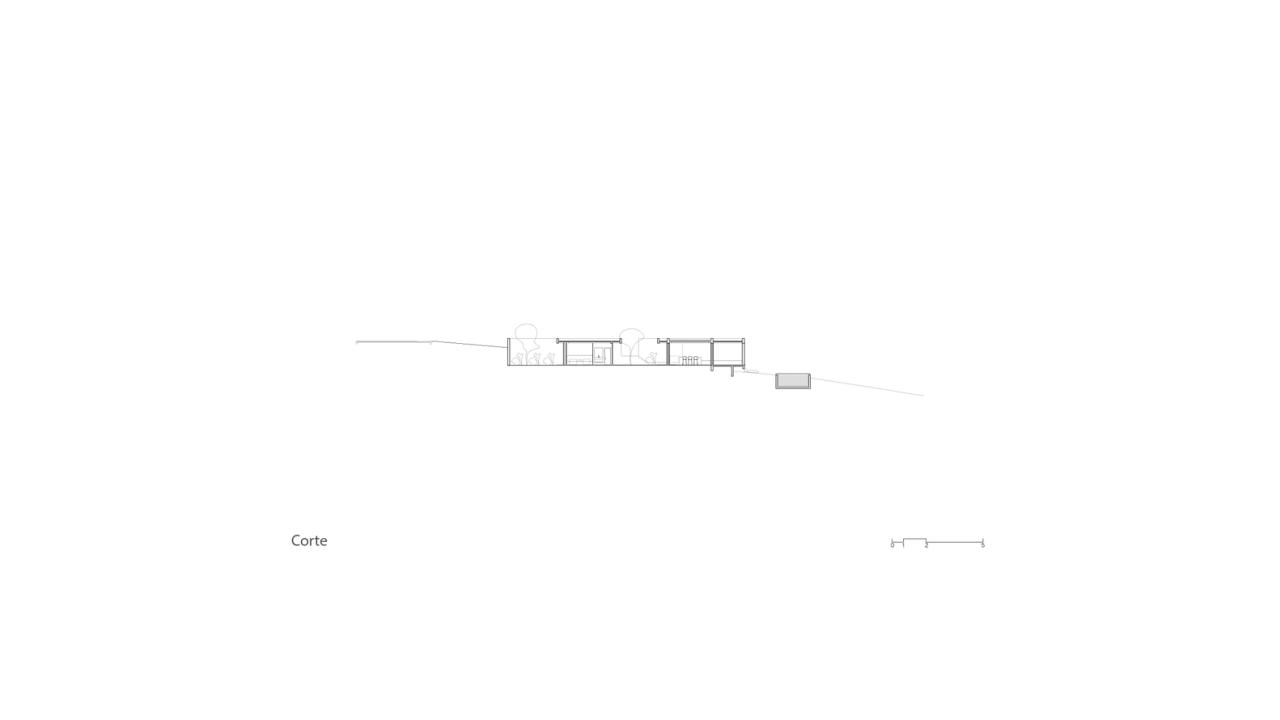 借地势嵌入地下打造庭院核心自然延伸的度假屋设计
