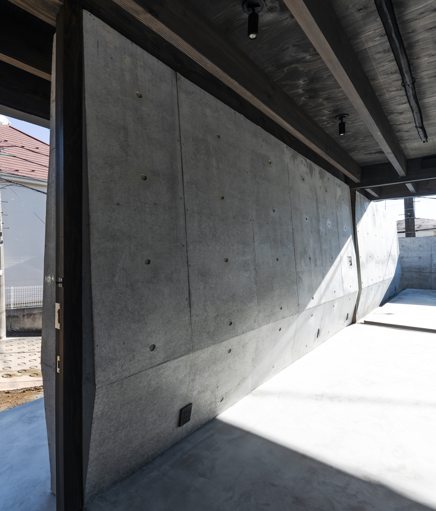 混凝土与木材交织的独特神秘体验静谧栖居的住宅设计