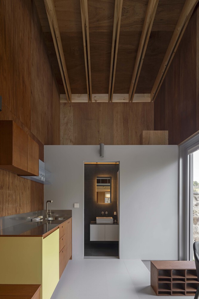 济州岛老房的新生新旧结构交织续写传统居住记忆的住宅设计