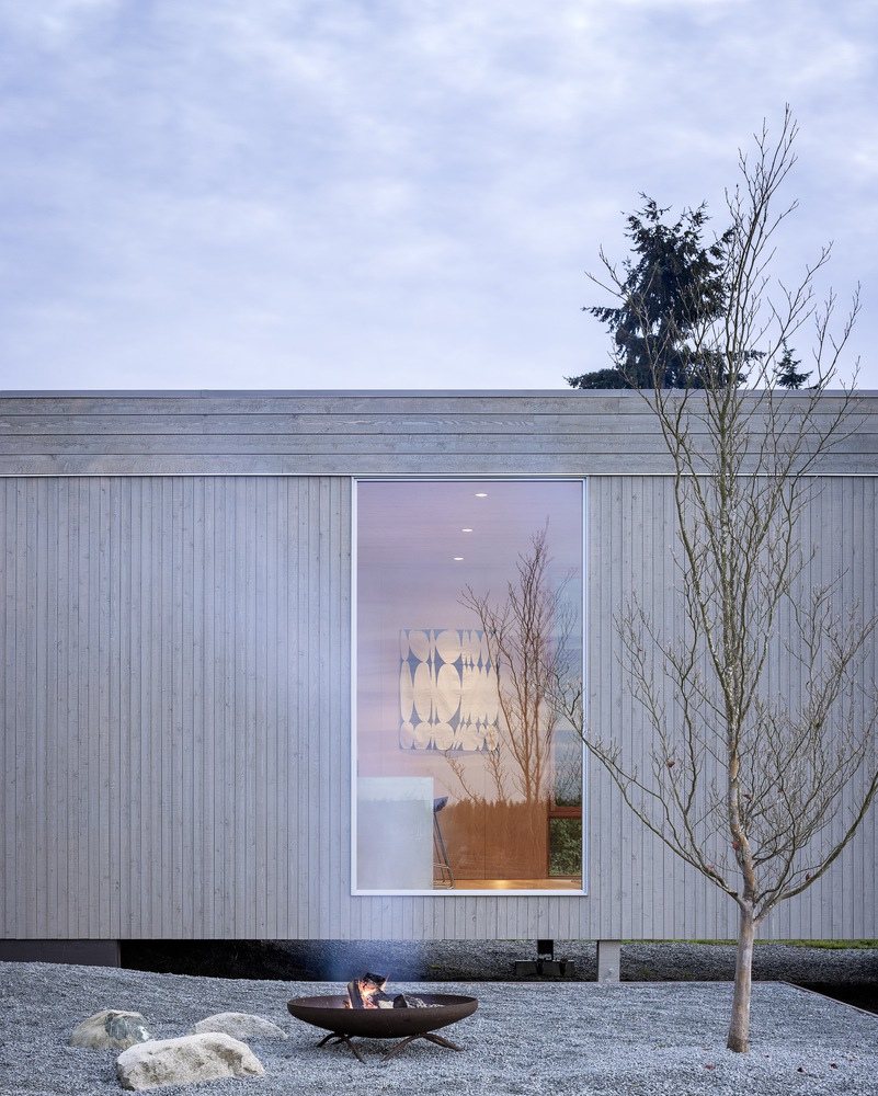 漂浮在草地上的冥想之屋禅意静修的度假屋设计