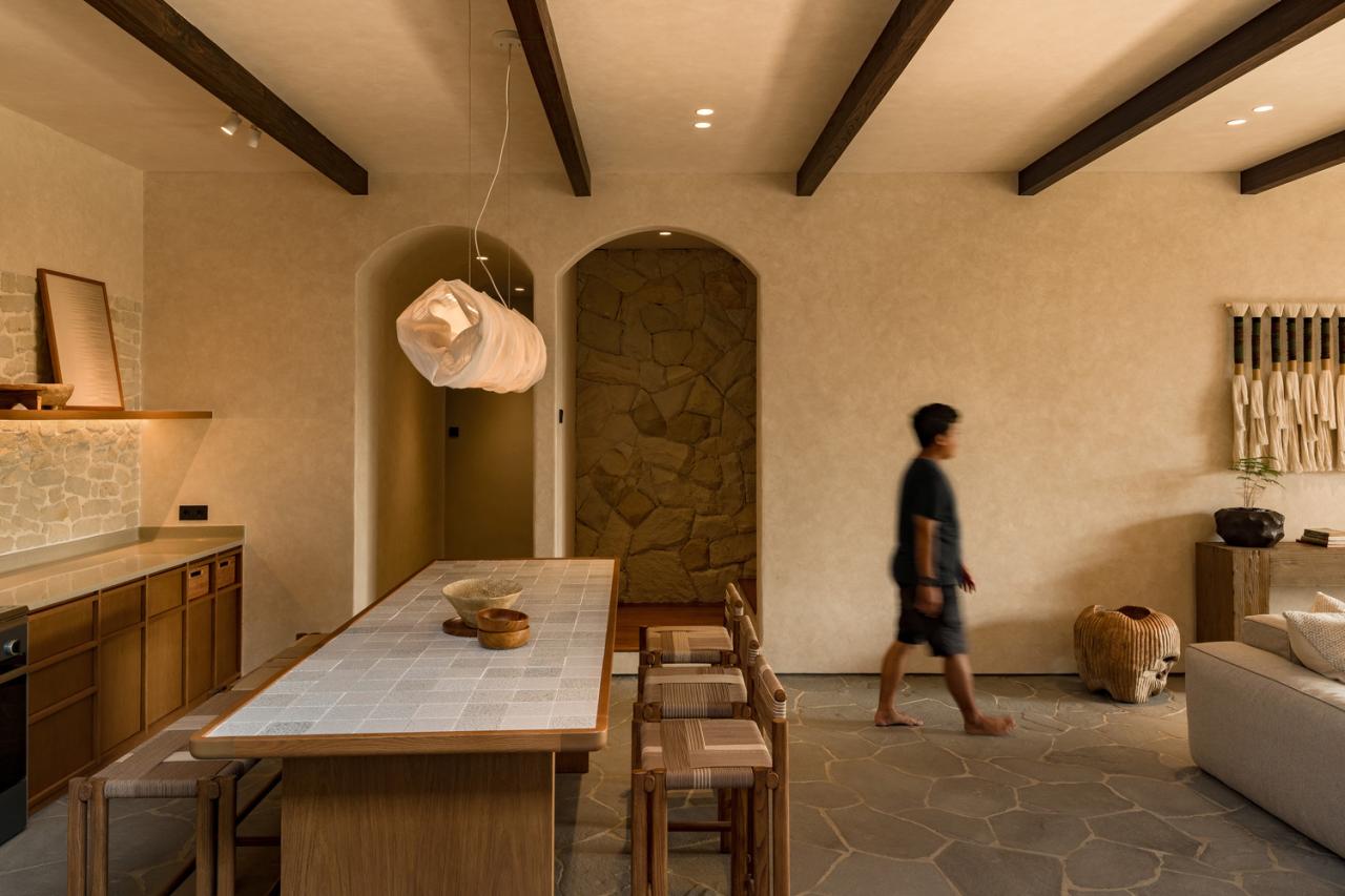 让身心在自然中得到滋养热带雨林的节能奢华侘寂别墅设计