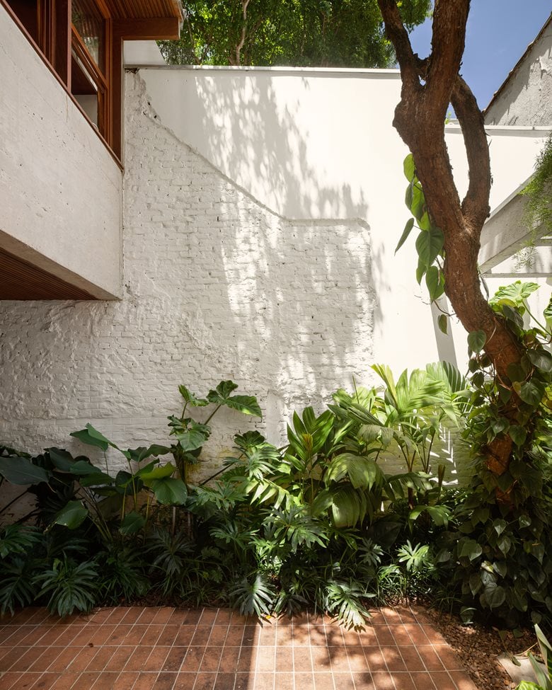 唤醒情感记忆重塑宁静生活简约质朴的别墅改造设计