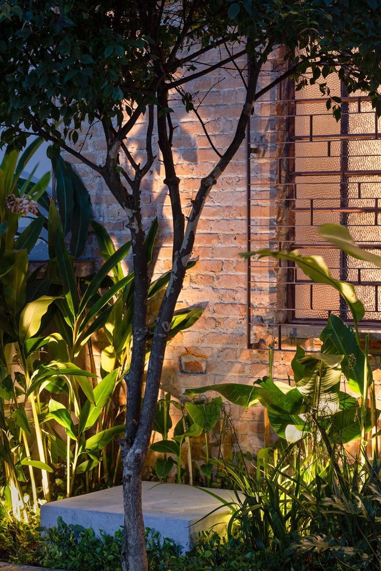 唤醒情感记忆重塑宁静生活简约质朴的别墅改造设计