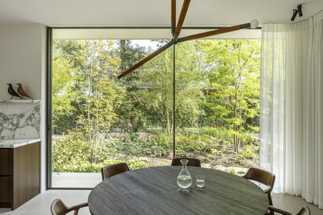 邂逅荷兰海岸隐匿别墅：一场自然、建筑与艺术的盛宴设计