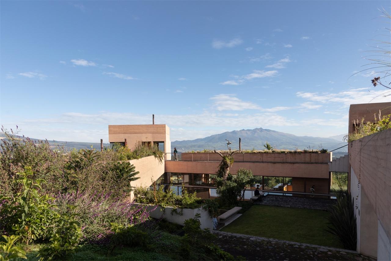 移动不同角度观察景观动态自然情感体验的别墅设计