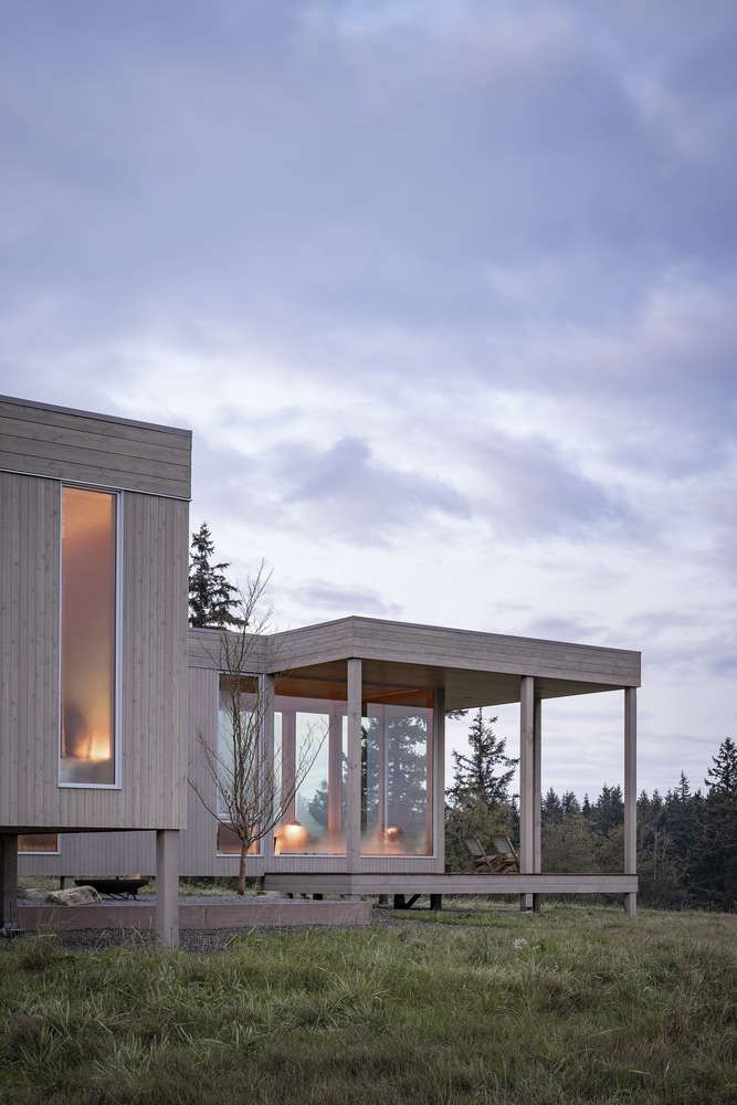 漂浮在草地上的冥想之屋禅意静修的度假屋设计