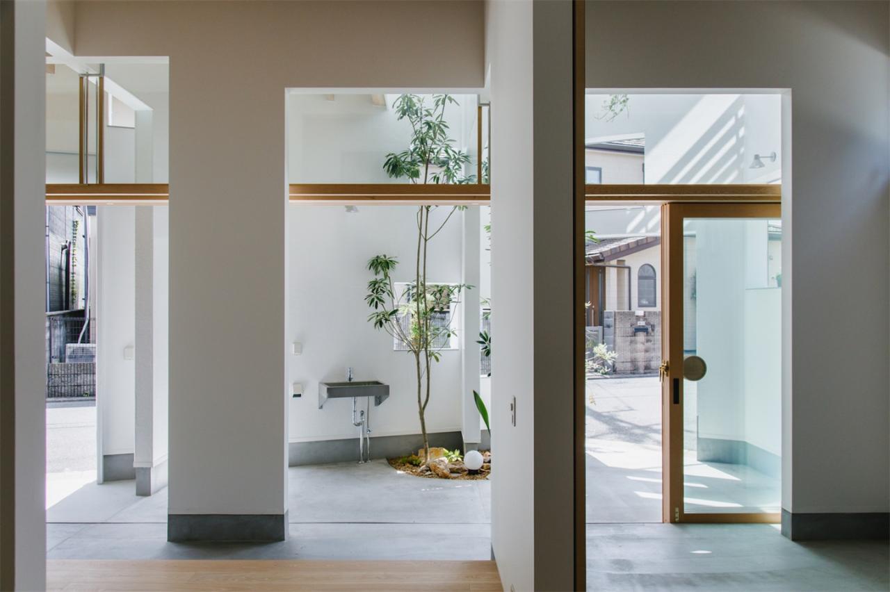 九宫格划分不规则五边形不同规格的开口日式住宅设计