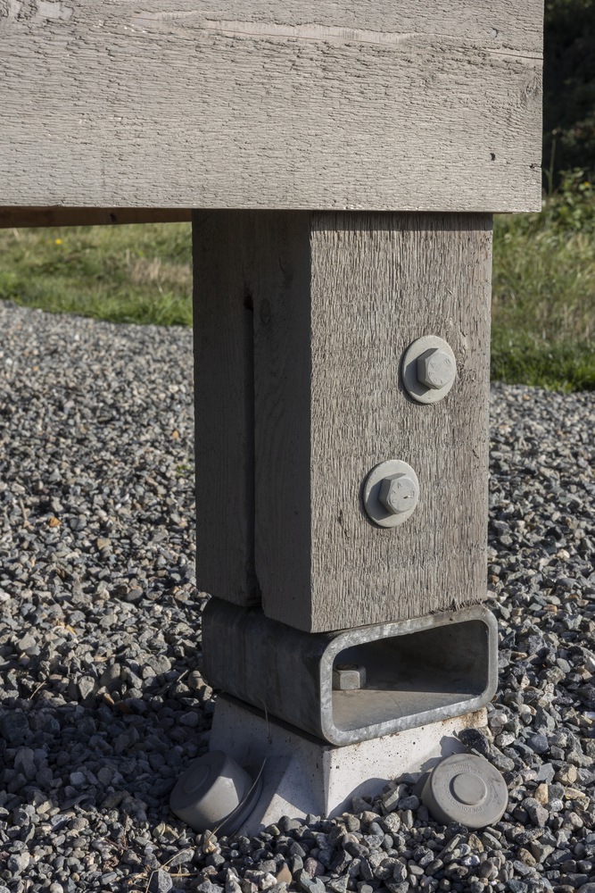 漂浮在草地上的冥想之屋禅意静修的度假屋设计