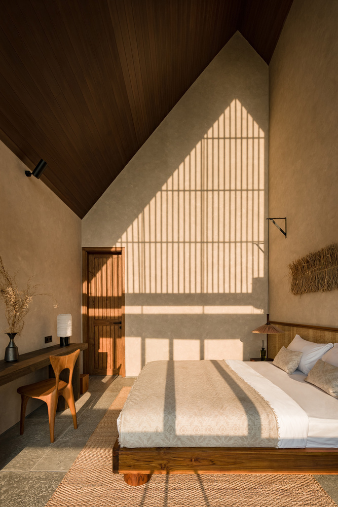 让身心在自然中得到滋养热带雨林的节能奢华侘寂别墅设计