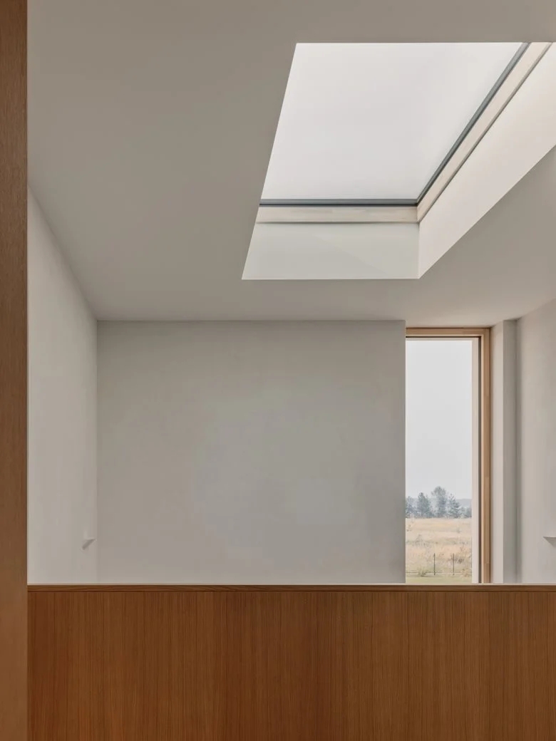 白桦林花园中的节能美学细节之处见匠心的度假屋设计