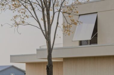 白桦林花园中的节能美学细节之处见匠心的度假屋设计-BIM建筑网