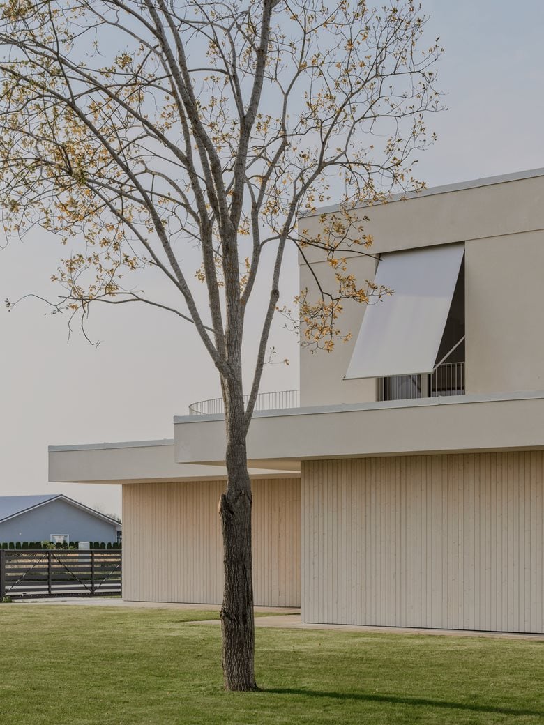 白桦林花园中的节能美学细节之处见匠心的度假屋设计