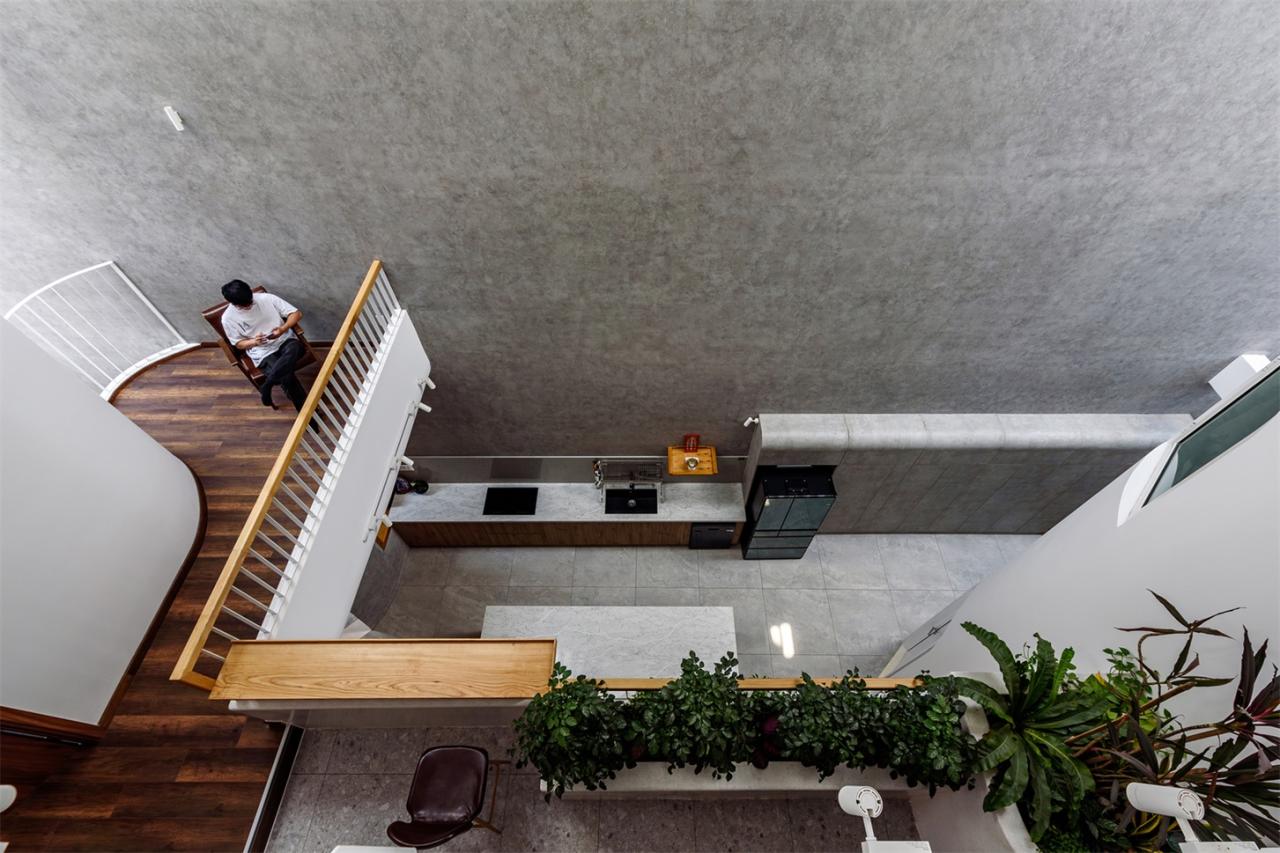 回归老街区的温暖森林露营灵感下的暮年居所别墅设计