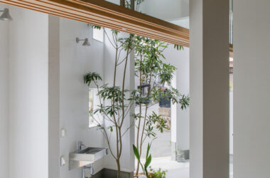 九宫格划分不规则五边形不同规格的开口日式住宅设计-BIM建筑网