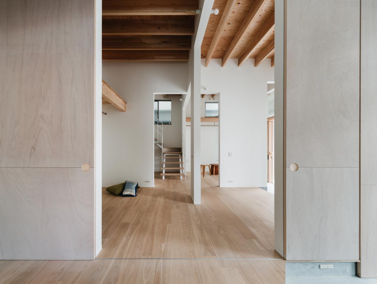 九宫格划分不规则五边形不同规格的开口日式住宅设计